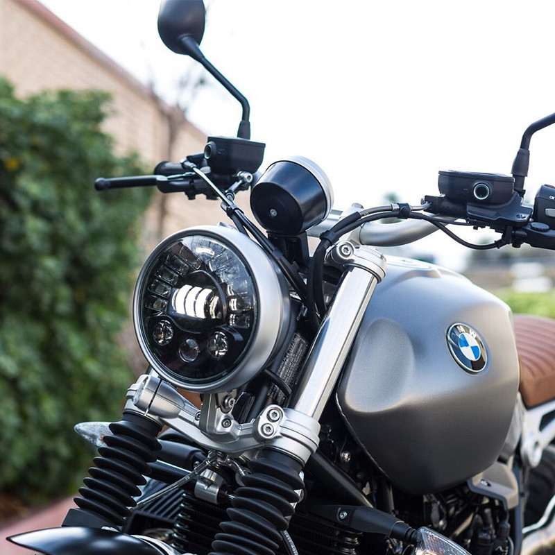 مصباح أمامي دائري LED للدراجات - مراجعة Universal Motorcycle Led Headlight Projector وسعره